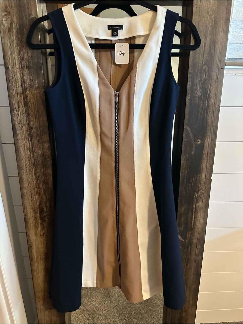 Ann Taylor Colorblock Sheath Dress Size 0 Navy Cream Tan Front Zip Career knee